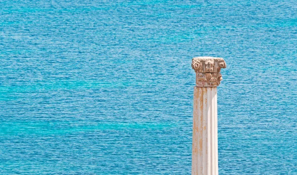 Colonna e mare — Foto Stock