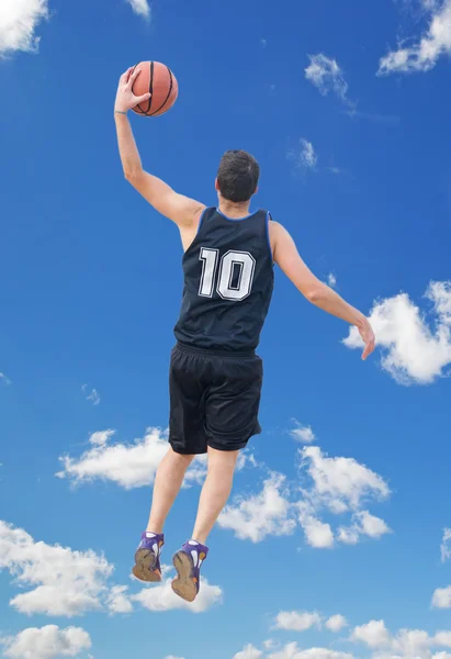 Left dunk in the sky — Stock Photo, Image