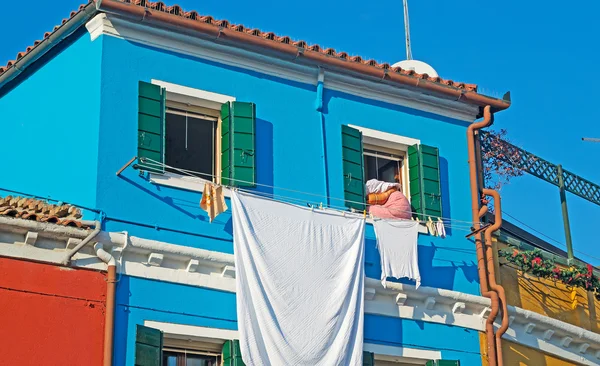 Lavandaria e janelas — Fotografia de Stock