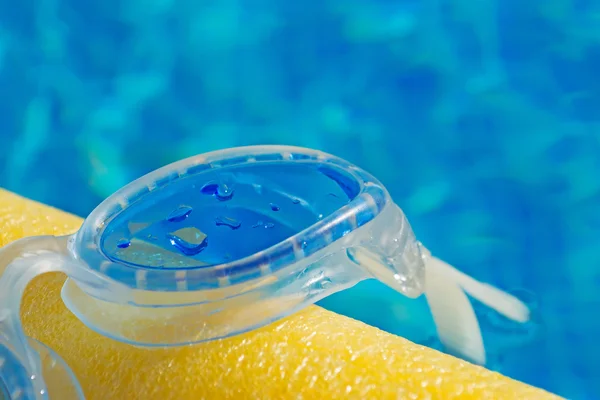 Goggles on noodle — Stock Photo, Image