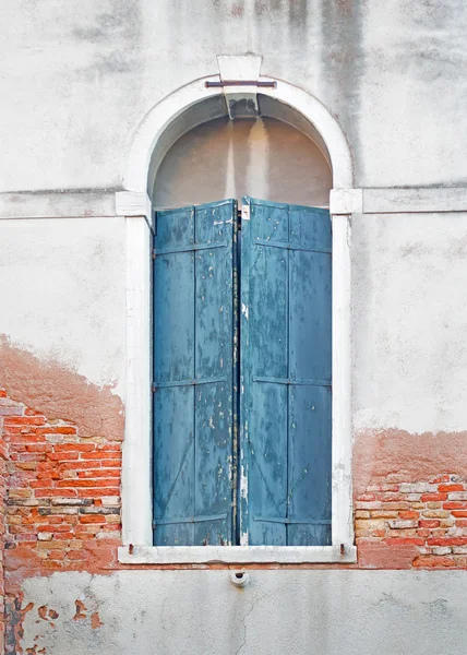 Green shutters — Stock Photo, Image