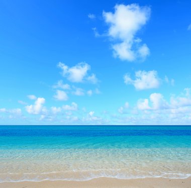 bulutlar ve deniz