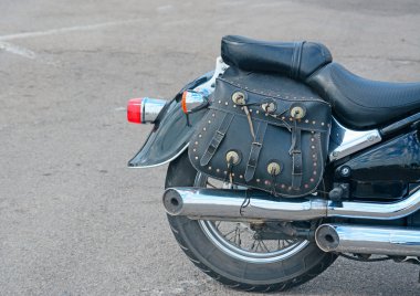 Motosiklet yan görünüm