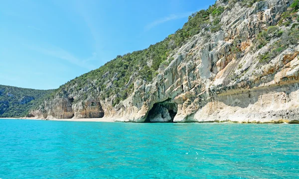 Cuevas, playas y mar — Foto de Stock