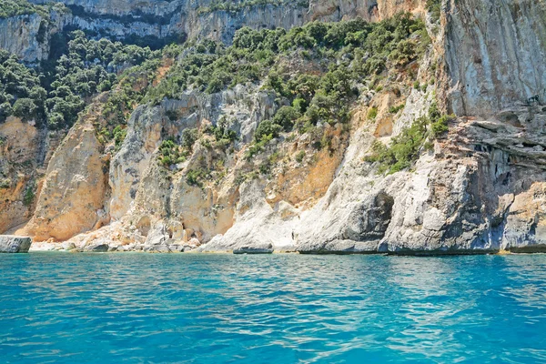 Rocas junto al mar — Foto de Stock