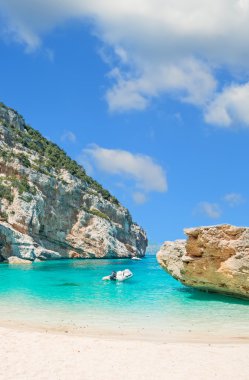 cala mariolu bulutlarda