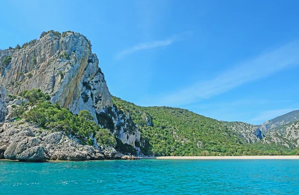 Areia branca e penhasco — Fotografia de Stock