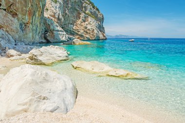 Cala mariolu kayalar