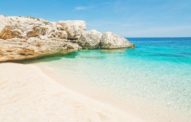 Cala mariolu kayalar