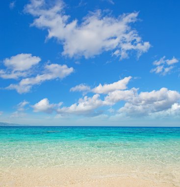 cala mariolu bulutlarda