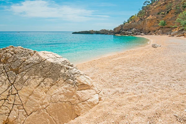 Cala Biriola zand — Stockfoto