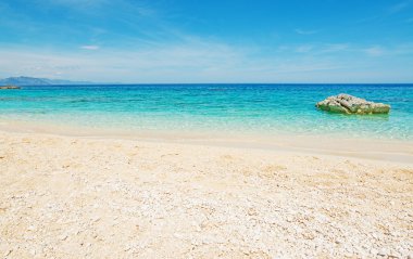 Cala Mariolu mavi denizlerde