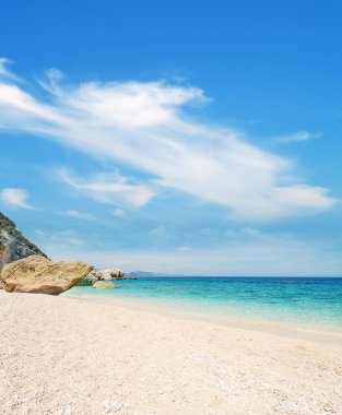 cala mariolu bulutlarda