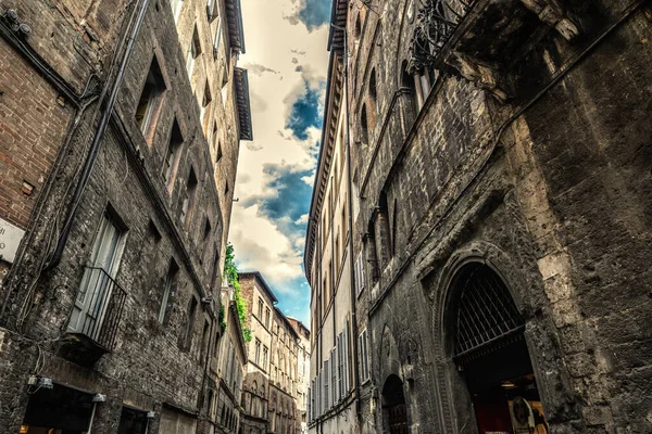 Antike Gebäude Einer Engen Straße Siena Toskana Italien — Stockfoto