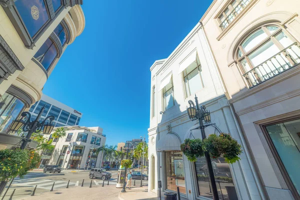 Beverly Hills, Kasım 02, 2016: Dünyaca ünlü Rodeo Drive üzerinde açık gökyüzü