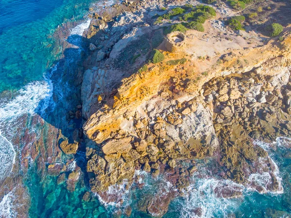 Mavi Suyla Çevrili Porto Ferro Kulesinin Hava Görüntüsü Sardunya Talya — Stok fotoğraf