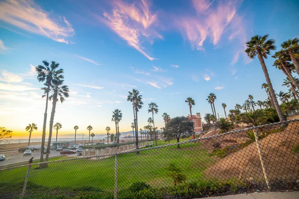 世界著名的圣莫尼卡海滩日落 美国加利福尼亚 — 图库照片