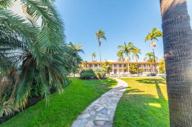 Güneşli bir günde Santa Barbara Batık Bahçeleri. Kaliforniya, ABD