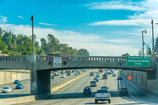 Ruch Autostradzie Pacific Coast Pomiędzy Santa Barbara Los Angeles Kalifornia — Zdjęcie stockowe