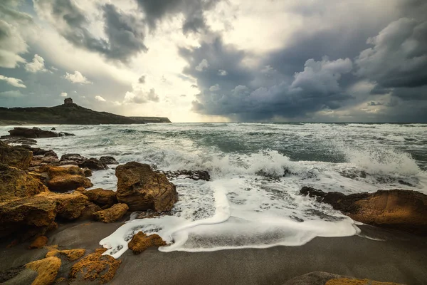 Alacakaranlıkta San Giovanni Sinis Sahilinde Dramatik Bir Gökyüzü Sardunya Talya — Stok fotoğraf