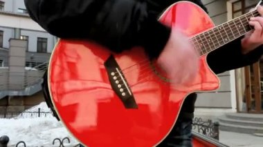 Kırmızı gitar