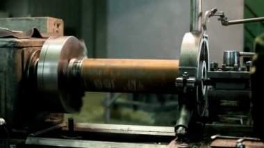 metal işleme bir Torna üzerinde