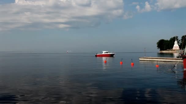 Barco a motor — Vídeo de Stock