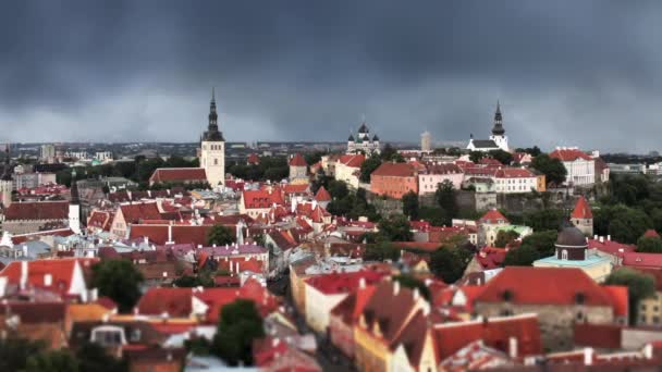 Vista aérea de la ciudad medieval Tallin — Vídeos de Stock