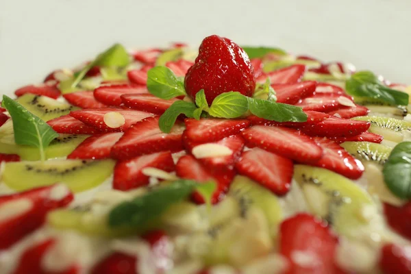 Strawberry cake — Stock Photo, Image