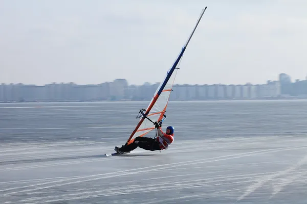 Coureur planche à voile — Photo