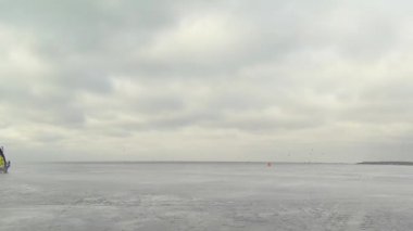 Ice kış Rüzgar Sörfü