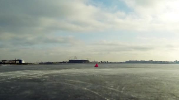 Course d'hiver en snowkiting — Video