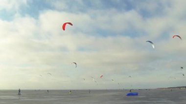 snowkiting uçan
