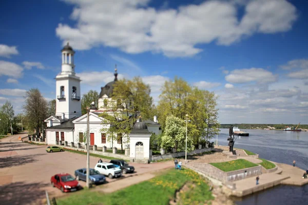 Vue de l'église des Saints. Alexander Nevsky inclinaison — Photo