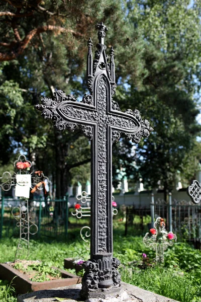 Old tombstone gothic cross — Stock Photo, Image