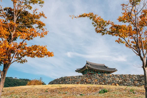 Wioska Seopirang Tradycyjny Pawilon Jesienią Tongyeong Korea — Zdjęcie stockowe