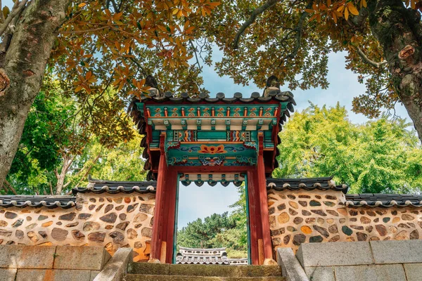 Chungnyeolsa Szentély Ősszel Tongyeong Korea — Stock Fotó