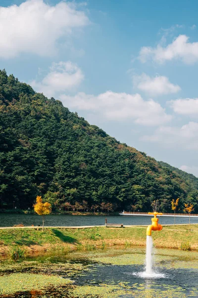 Daegu Κορέα Οκτωβρίου 2021 Πάρκο Ogyeonji Pond Songhae Και Βουνό — Φωτογραφία Αρχείου