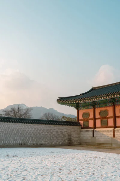 Дворец Кёнбокгун Зимой Сеуле Корея — стоковое фото