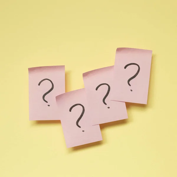 Question Mark Pink Memo Paper Yellow Background — Stock Photo, Image