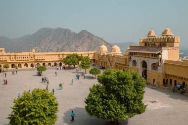 Jaipur, Hindistan - 13 Kasım 2017: Amber Sarayı tarihi mimarisi