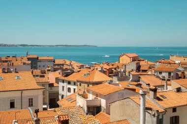 Slovenya 'da Adriyatik Denizi olan eski Piran kasabası