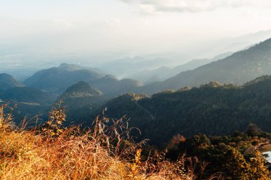 Akşam manzaralı dağ manzarası, Günbatımı