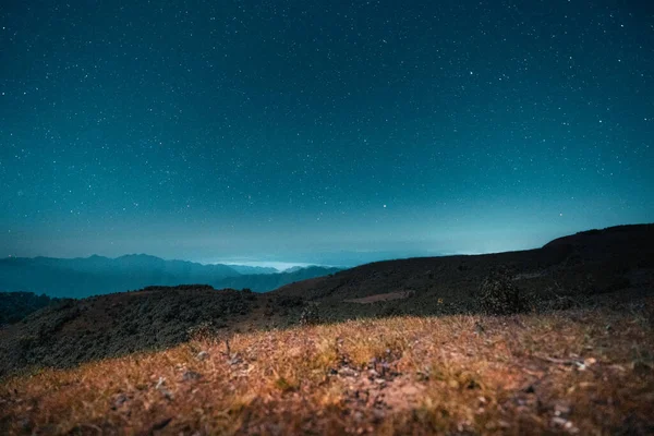 Der Morgen Vor Sonnenaufgang Auf Dem Berg — Stockfoto