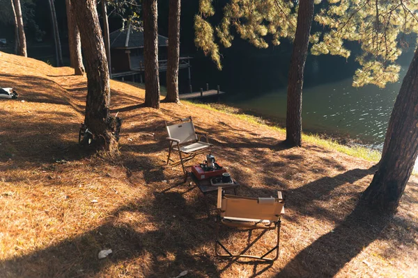 Camping Och Kaffe Pang Ung Morgonen Kaffe Morgonen Träden Och — Stockfoto