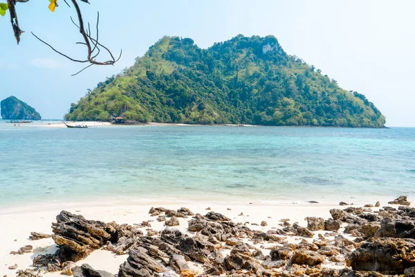 Krabi 'deki deniz ve tropikal adalar, deniz ve gökyüzü
