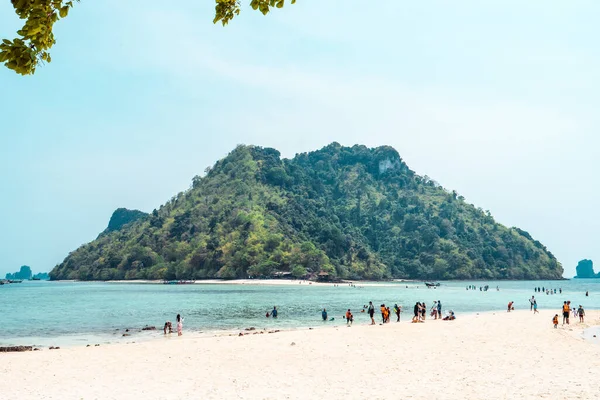 Krabi 'deki deniz ve tropikal adalar, deniz ve gökyüzü