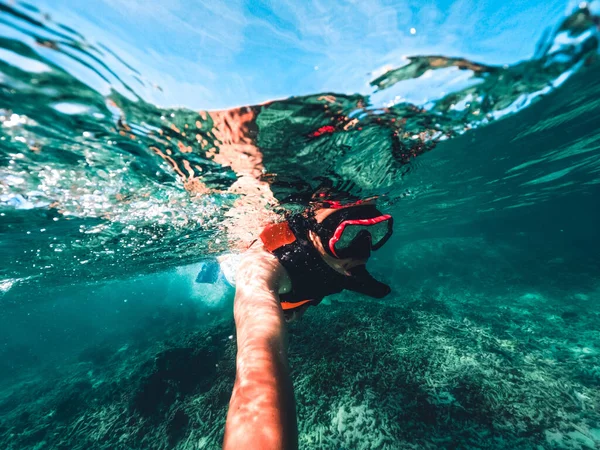 Snorkel Mar Una Isla Tropical Buceo Claro — Foto de Stock