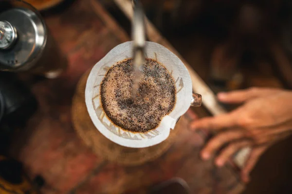 Closeup Hands Barista Make Coffee Drip Coffee — Φωτογραφία Αρχείου