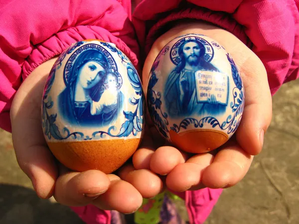 Two easter eggs in the child — Stock Photo, Image